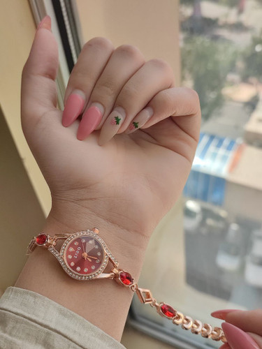 ساعت صفحه قرمز نگین دار قرمز