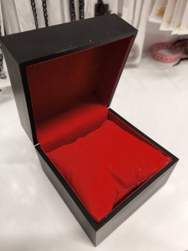 جعبه مخملی مخصوص کادو
