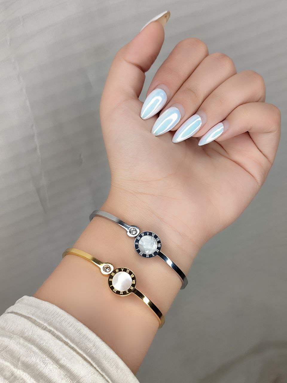 دستبند استیل بولگاری