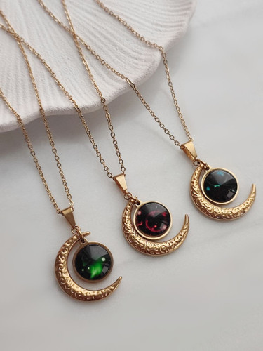 گردنبند طرح ماه